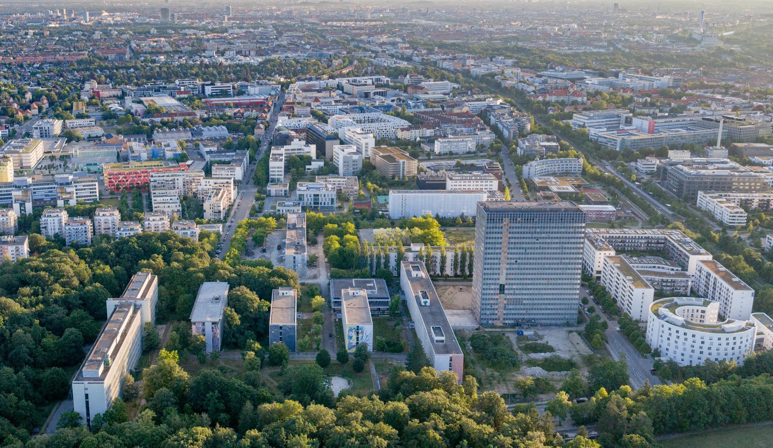 Luftbild Muenchen-Obersendling mit dem Quartier Hofmann Hoefe